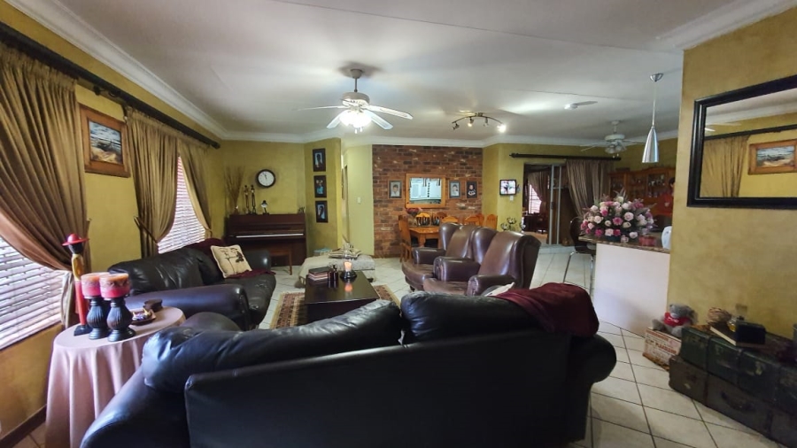 4 Bedroom Property for Sale in Cashan North West